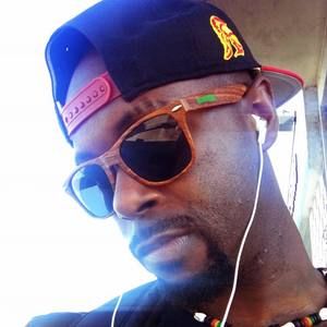 Meet your Posher, Troy